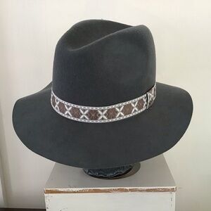 Gelso Bianco Safari/ Indiana Jones hat. Wool felt. Gray. OS NWT